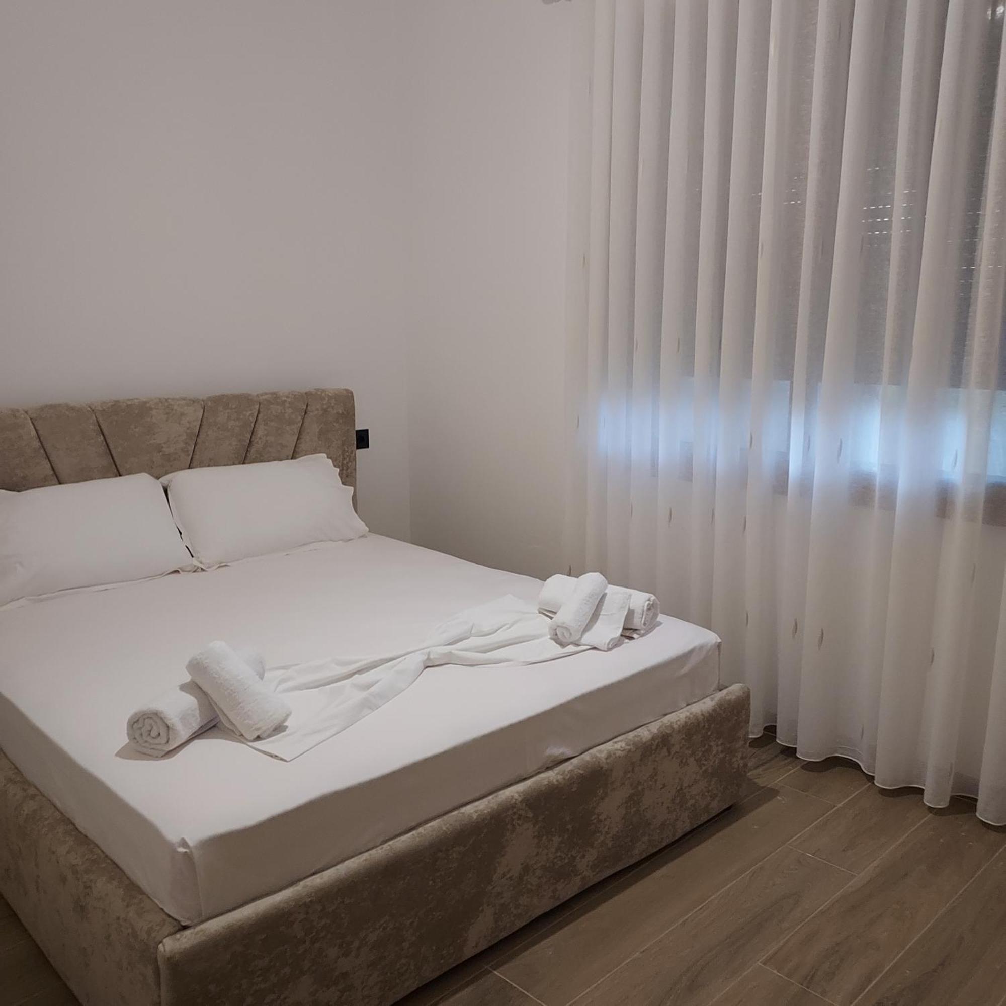 Guesthouse فلورا المظهر الخارجي الصورة